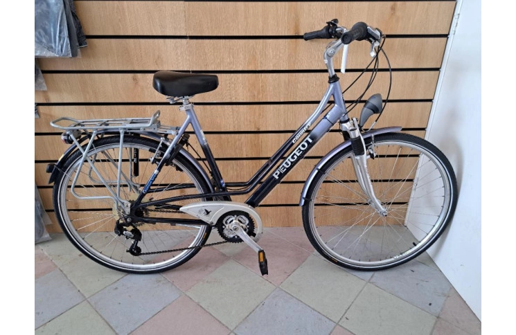 Sporty ladies bicycle Peugeot Country