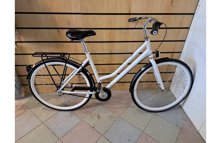 Woman's bicycle Cortina Azero