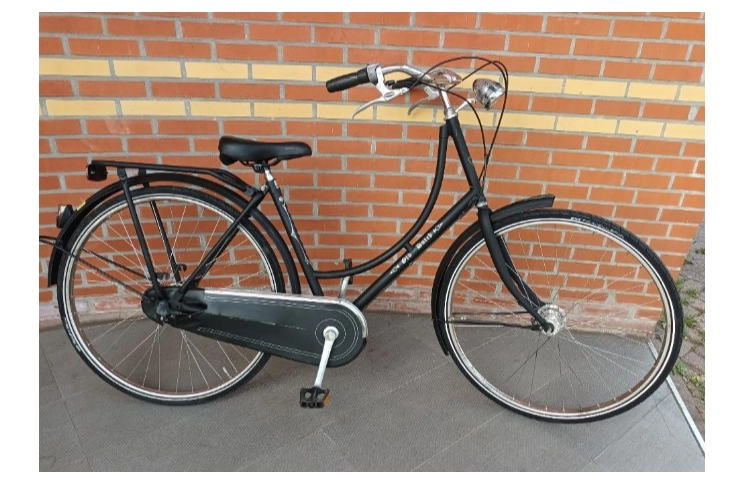 Woman's bicycle Batavus Old Dutch